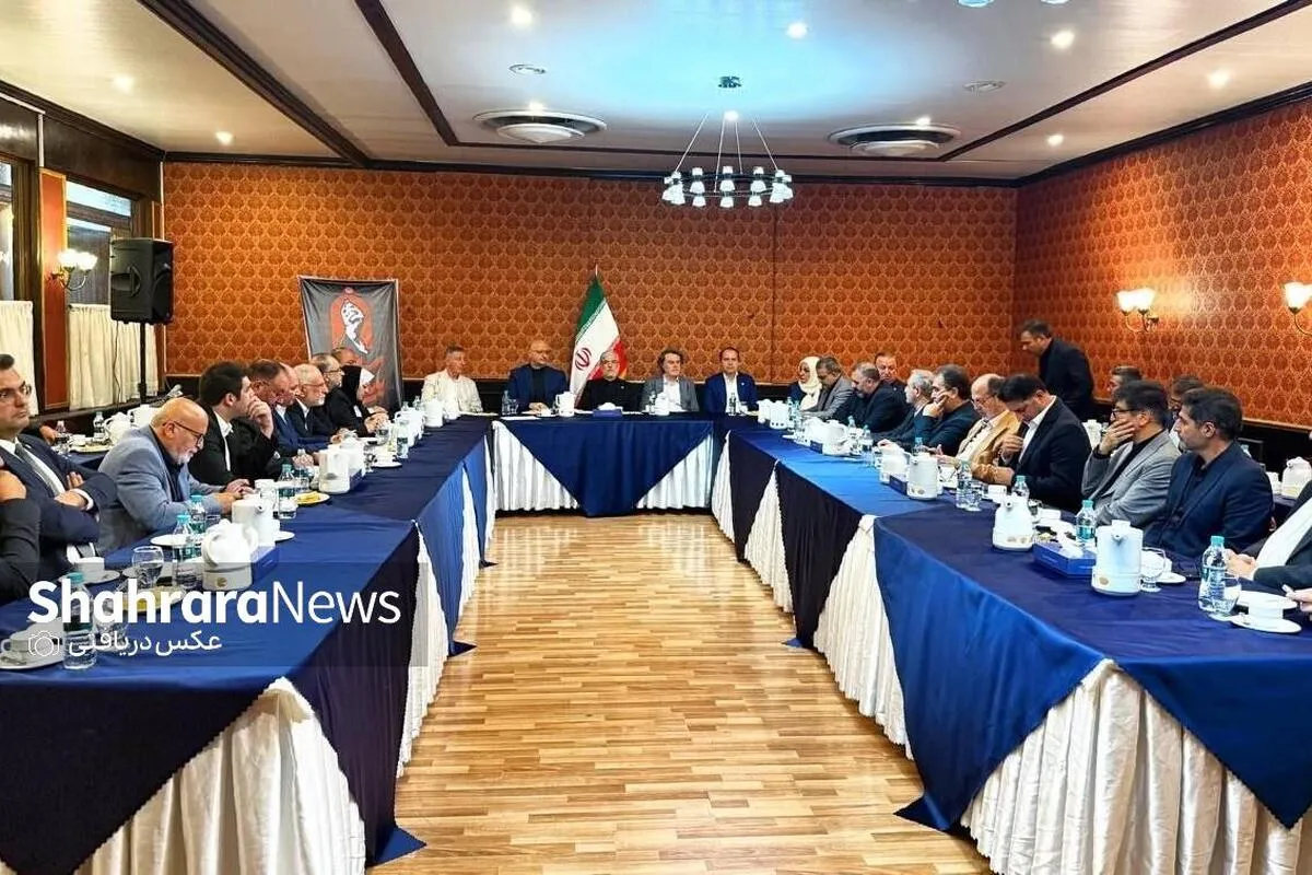 گفت و گو و رایزنی وزیر علوم با میهمانان کشور ترکیه در حاشیه مراسم تشییع رهبر شهید انقلاب