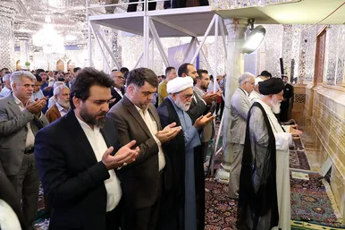 نماز عید قربان در حرم مطهر رضوی