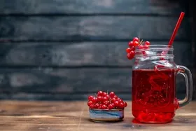 چه کسانی نباید آب زرشک بخورند؟ | آب زرشک را چه زمانی بخوریم بهتر است؟