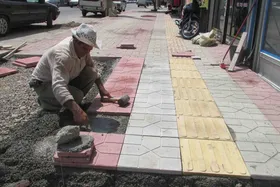 شهروند خبرنگار | درخواست بهسازی پیاده&zwnj;روهای میدان نیایش در مشهد