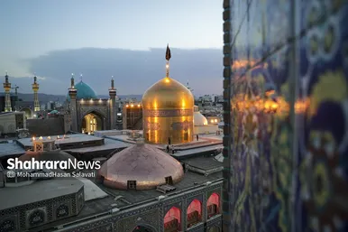 گزارش تصویری | آئین اذن عزای حسینی و تعویض پرچم گنبد حرم مطهر رضوی همزمان با آغاز ماه محرم