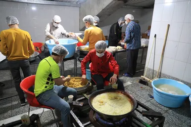  اسکان زائران نوروزی در ورزشگاه امام رضا (ع) مشهد