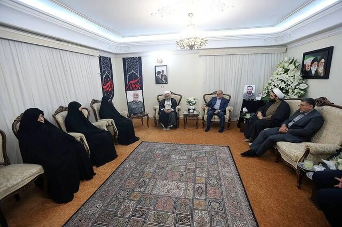 آملی لاریجانی با خانواده شهید سپهبد سلامی دیدار کرد