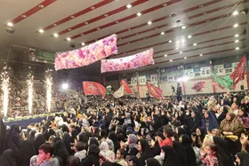 به رنگ مادر | برگزاری&nbsp;جشن بزرگ &laquo;در پناه مادر&raquo; ویژه ولادت حضرت زهرا (س) با حضور ۸ هزار نفر در مشهد + فیلم