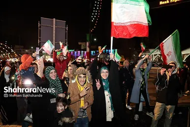 شادی مردم مشهد بعد از برد تیم ملی ایران مقابل ژاپن