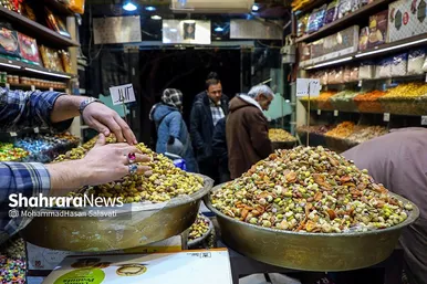 حال و هوای بازار مشهد در آستانه شب یلدا
