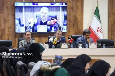 گزارش تصویری | نشست خبری دکتر محسن مرادی، رئیس دانشگاه آزاد اسلامی خراسان رضوی (۱۷ آذر ۱۴۰۴)