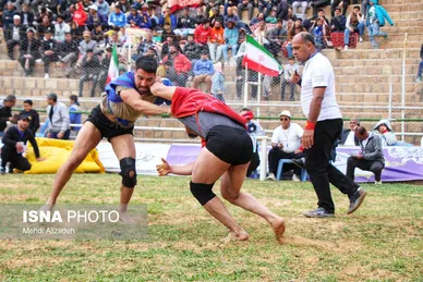 مسابقات کشتی با چوخه اسفراین