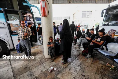 گزارش تصویری | موج بازگشت زائران از مشهد در پایانه مسافربری امام رضا(ع)