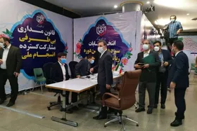 روز پرکار ساختمان فاطمی | عباس آخوندی برای ثبت&zwnj;نام وارد وزارت کشور شد