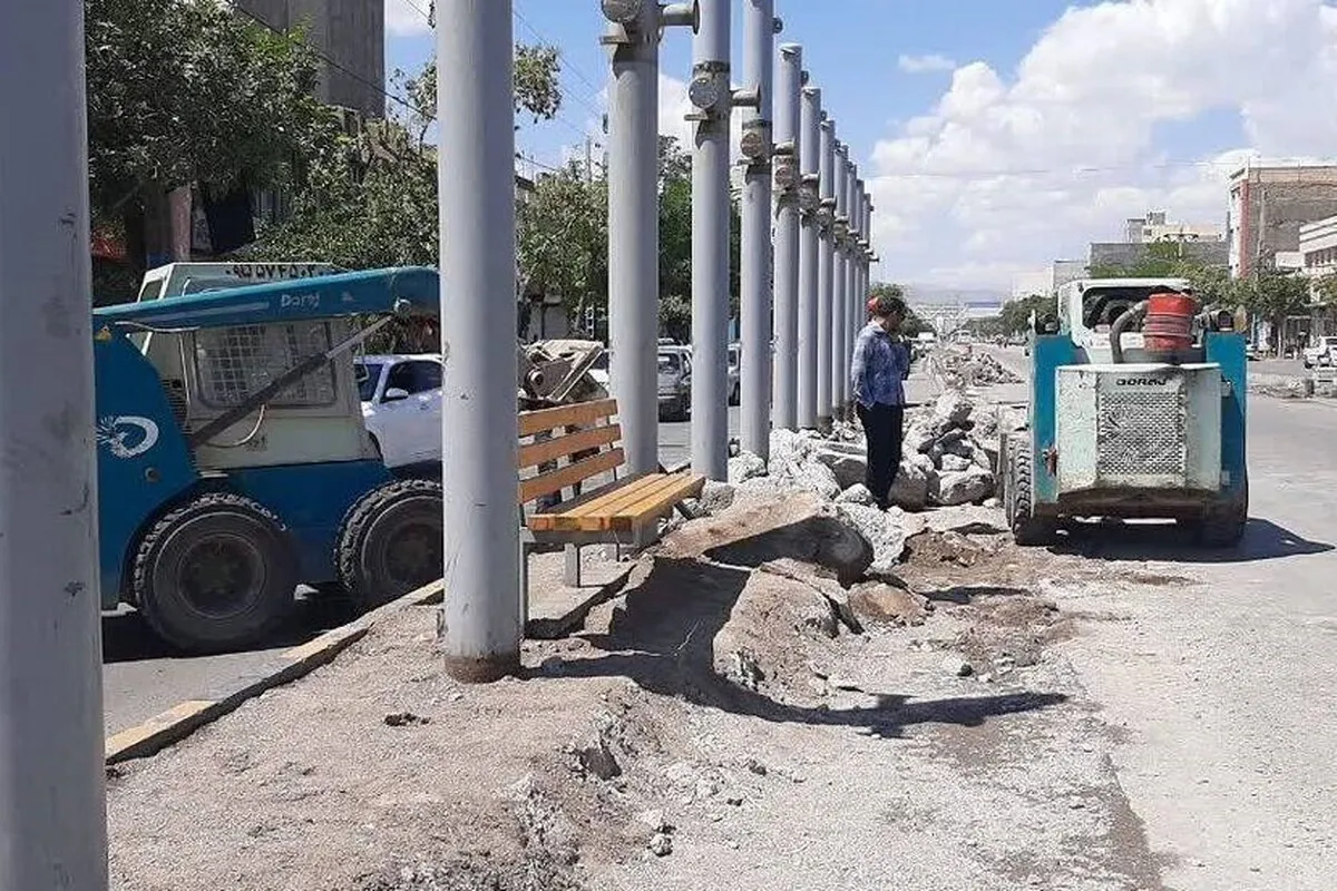 جابه‌جایی ایستگاه مسیر ویژه خط یک BRT در میدان فجر مشهد