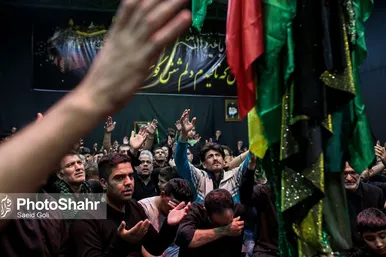 مراسم «علم کشی» مهاجران افغانستانی در مشهد