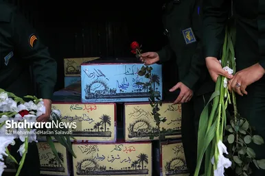 استقبال از پیکر مطهر ۱۲ شهید گمنام دفاع مقدس در فرودگاه هاشمی نژاد مشهد