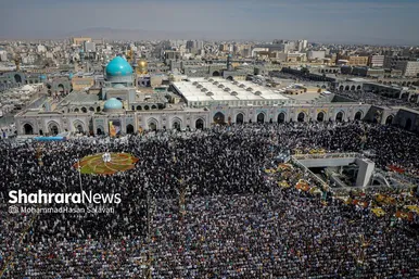 گزارش تصویری | لحظه تحویل سال در حرم مطهر امام رضا (ع)