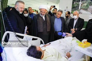 گزارش تصویری | بازدید حجت‌الاسلام نصرالله پژمانفر، رییس کمیسیون اصل نود مجلس، از بیمارستان فارابی مشهد