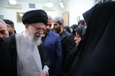 عکس‌هایی از دیدار خانواده‌های شهدای خدمت با رهبر معظم انقلاب