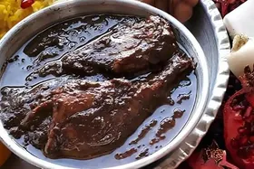 روش&zwnj;های خوشمزه&zwnj;تر شدن خورش فسنجان