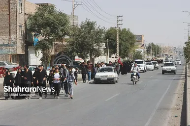 زائران پیاده امام رضا(ع) - ۲
