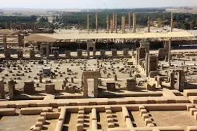 کشف ۱۳ اسکلت انسانی و حیوانی درتخت جمیشد