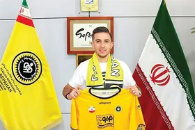 گلایه احمدزاده از مدیران پرسپولیس| خارجی&zwnj;ها با شکایت، متعصب می&zwnj;شوند!