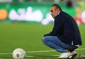مدال آسیایی یحیی گل&zwnj;محمدی بر گردن فرزند هوادار مرحوم پرسپولیس+ عکس