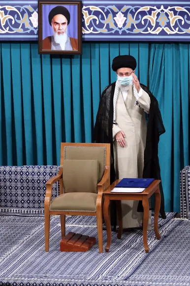 مراسم تنفیذ حکم سیزدهمین دوره ریاست جمهوری اسلامی ایران‌