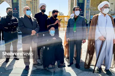 تشییع پیکر مرحوم حیدر رحیم‌پور ازغدی در حرم امام رضا (ع)