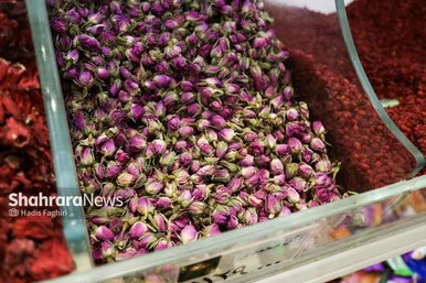 گزارش تصویری | حال‌وهوای بازار در شب‌های نزدیک به عید نوروز ۱۴۰۴