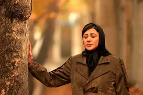 حکم آزاده صمدی به دلیل کشف حجاب صادر شد | صمدی: معتقد به قوانین کشورم هستم + عکس