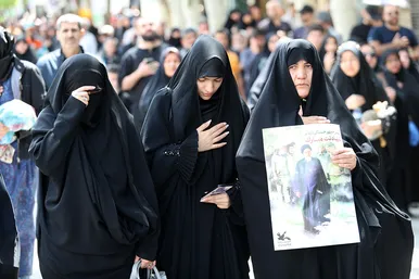 تشییع پیکر رئیس‌جمهور و شهدای خدمت در مشهد - 2