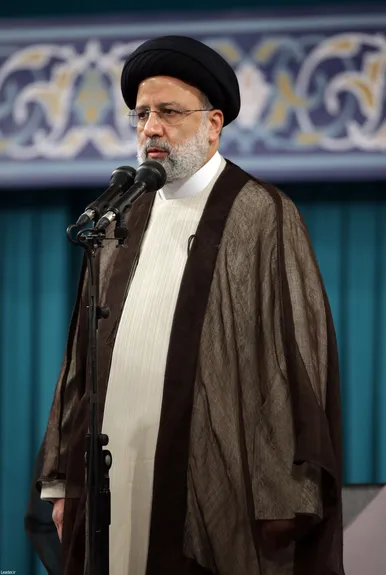 دیدار جمعی از مسئولان نظام و مهمانان شرکت کننده در کنفرانس وحدت اسلامی با رهبر معظم انقلاب