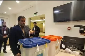 فرماندار مشهد: مشکل خاصی در شعب اخذ رای نداریم+ فیلم