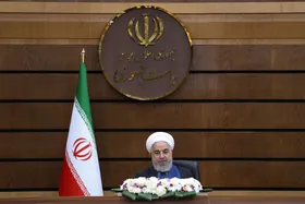 روحانی: قدرت تولید و انتقال فراورده&zwnj;های نفتی را داریم | صادرکننده گازوییل و بنزین هستیم