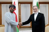استقبال رسمی عراقچی از وزیر خارجه عمان در تهران