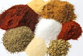 معرفی ادویه&zwnj;های مورد نیاز خورش&zwnj;های ایرانی