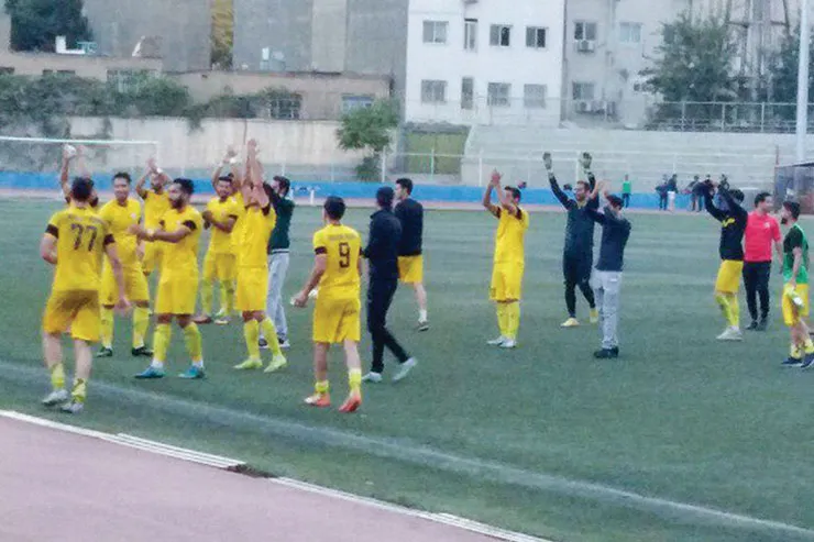 پیروزی مهاجر در حضور بانوان