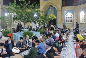 روایتی از پویش مردمی افطاری&zwnj;های ساده در مساجد مشهد