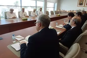 وزیر صنعت، معدن و تجارت با وزیر انرژی عمان دیدار و گفت&zwnj;و&zwnj;گو کرد (۴ بهمن ۱۴۰۳)