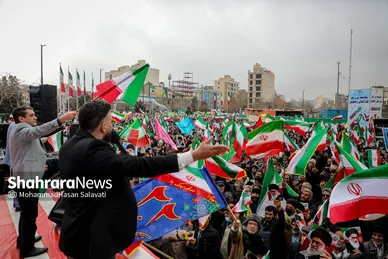 گزارش تصویری | راهپیمایی مردم مشهد در یوم الله ۲۲ بهمن -۳