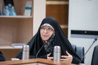 نقش حیاتی مادر در انتقال مفاهیم ولایی و پیوند فرزندان با اهل بیت (ع)