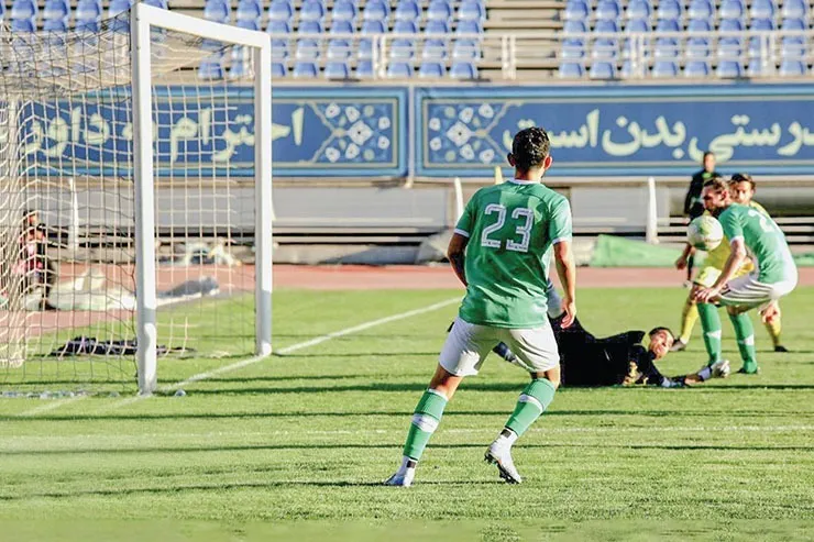 بقای تیم فوتبال پیام در گرو واریز پول