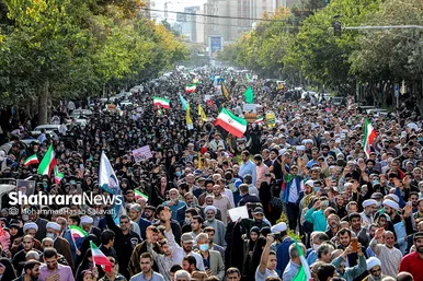 راهپیمایی مردم مشهد در محکومیت جنایت تروریستی در حرم مطهر شاهچراغ (ع)