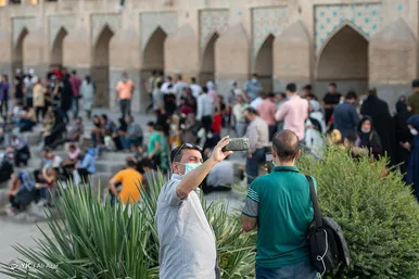جاری شدن آب در زاینده رود