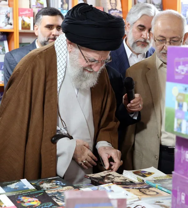 بازدید رهبر معظم انقلاب از نمایشگاه کتاب تهران (۲۴ اردیبهشت ۱۴۰۳)