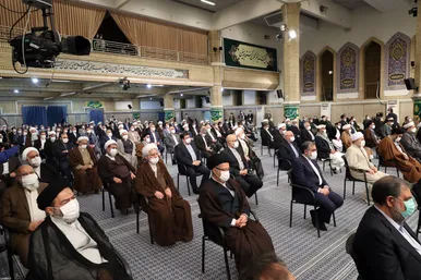 دیدار جمعی از مسئولان نظام و مهمانان شرکت کننده در کنفرانس وحدت اسلامی با رهبر معظم انقلاب