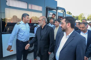 آیین رونمایی از 30 دستگاه میدل باس