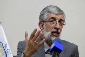 حداد عادل: با من شوخی کنید ولی زبان فارسی را جدی بگیرید