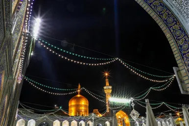  چراغانی حرم مطهر رضوی به مناسبت دهه کرامت