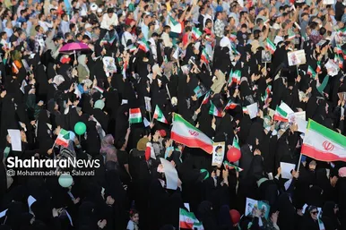 هوادارن سعید جلیلی در انتظار حضور او در استادیوم تختی مشهد