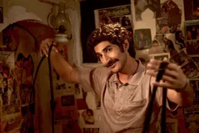 همه چیز درباره فیلم سینمایی &laquo;آپاراتچی&raquo; به بهانه آغاز اکران + پوستر و تیزر